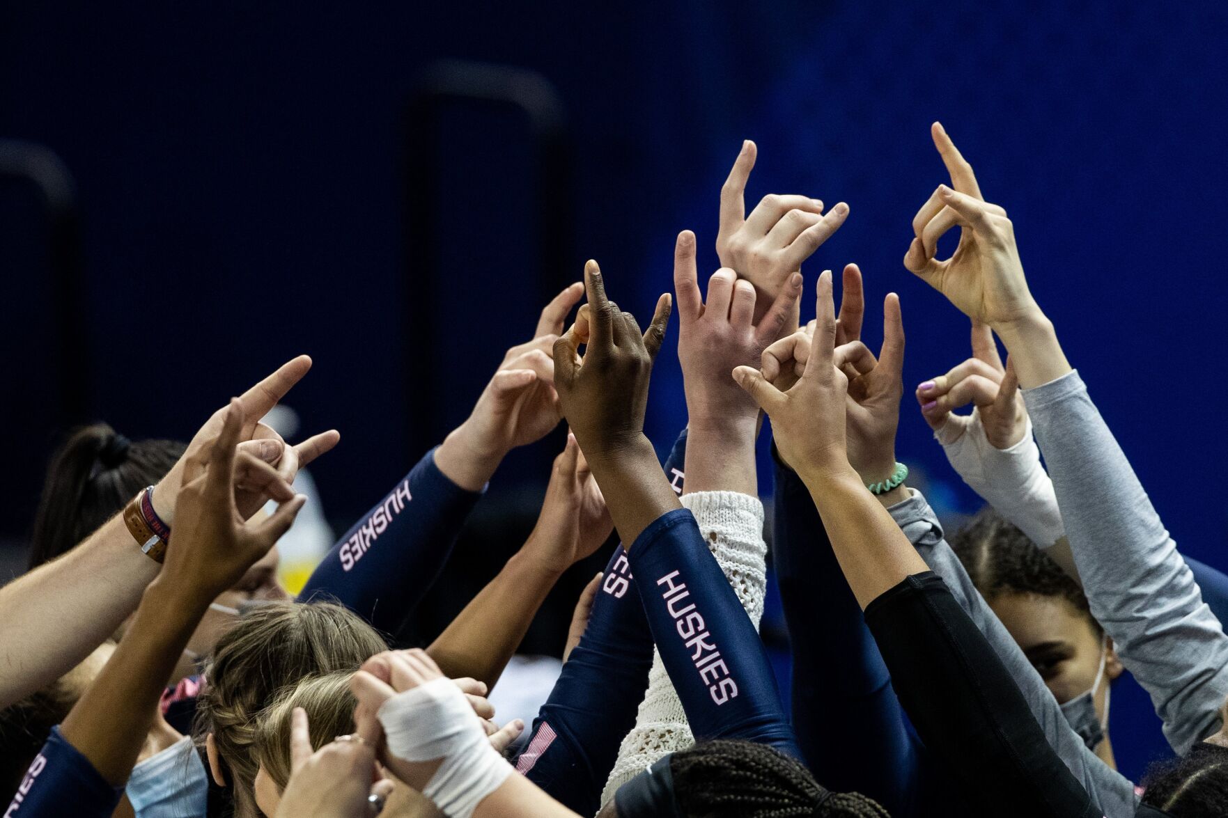 040321-owh-spo-cuvolley-ar29